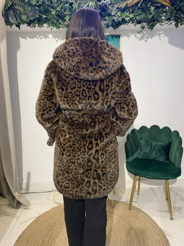 Abrigo pelo estampado Animal Print capucha - Imagen 3