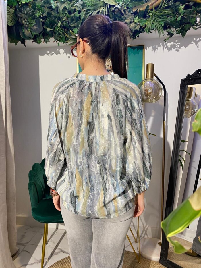 Camisa cuello pico efecto mármol - Imagen 6