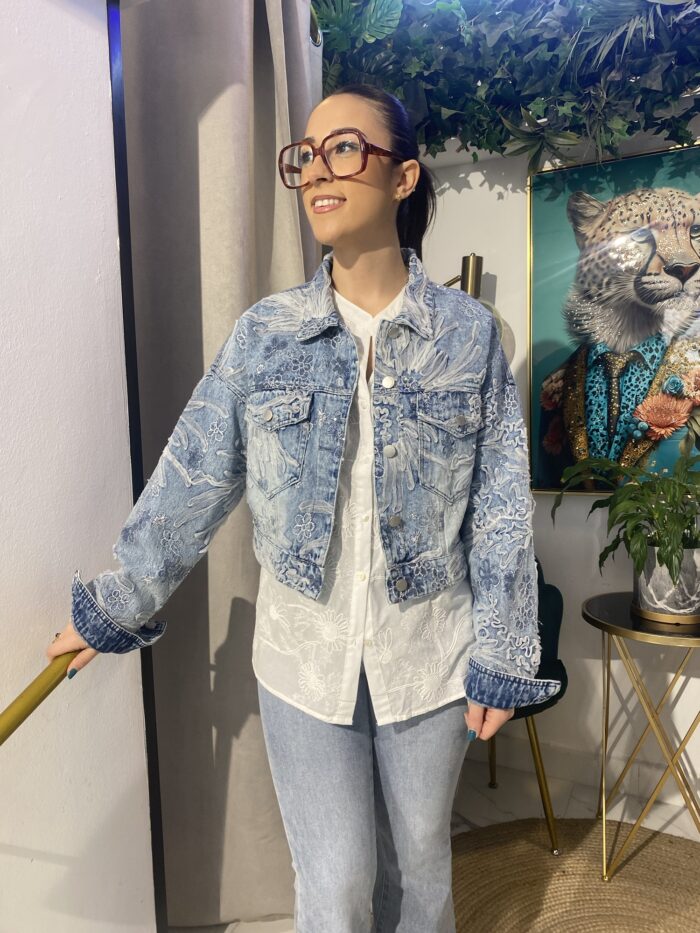 Chaqueta jeans bordado flores - Imagen 4