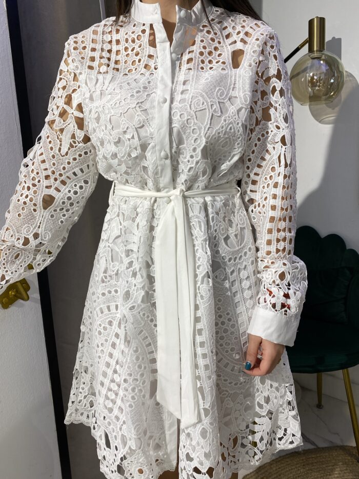 Vestido corto camisero calado cuello mao - Imagen 3