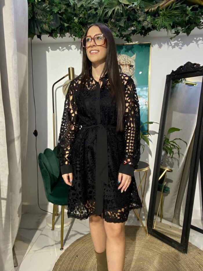 Vestido corto camisero calado cuello mao - Imagen 6