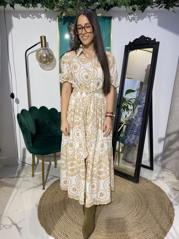 Vestido camisero calado bordados azul y blanco - Imagen 5