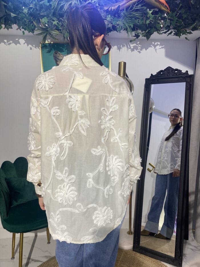 Camisa flores bordadas gasas - Imagen 7