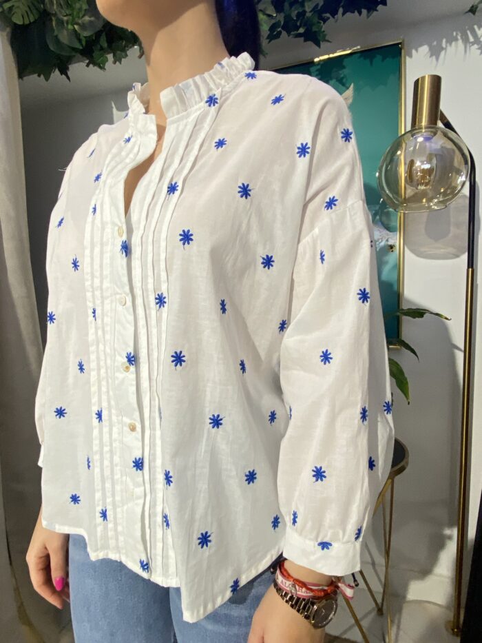 Camisa jaretas bordados estrellas - Imagen 3