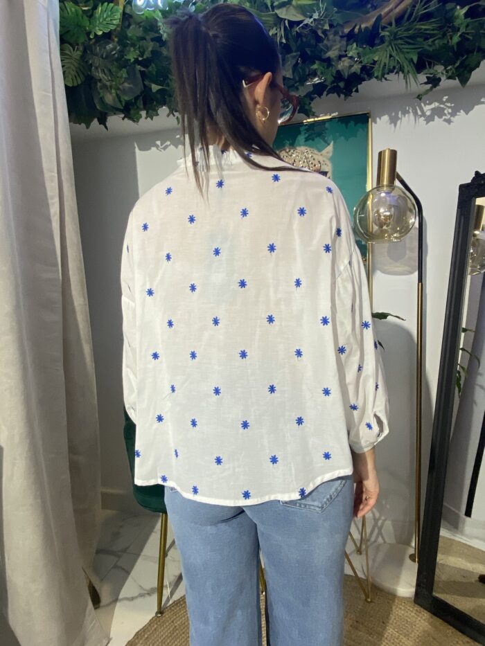 Camisa jaretas bordados estrellas - Imagen 4