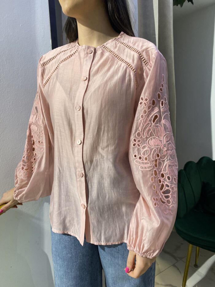Camisa rosa manga bordada - Imagen 2