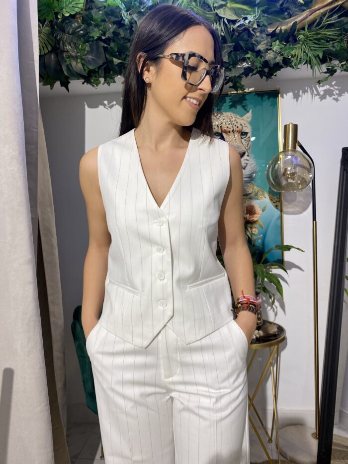 Conjunto chaleco blanco raya diplomática - Imagen 4