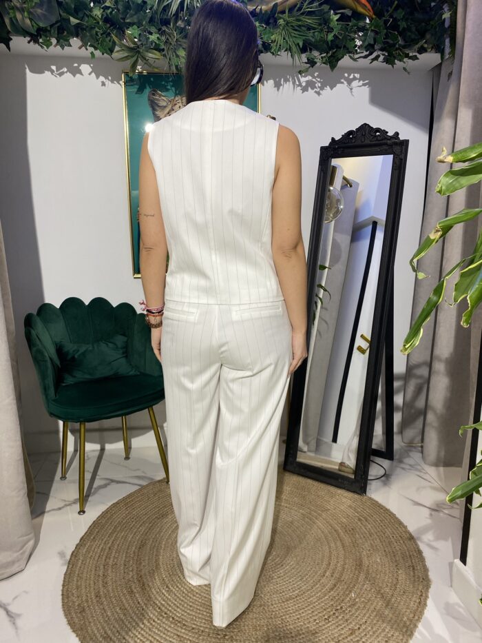 Conjunto chaleco blanco raya diplomática - Imagen 5