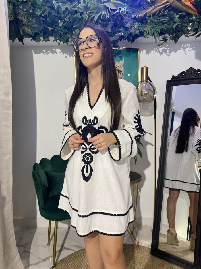 Vestido blanco lino manga con bordado étnico delantero - Imagen 3