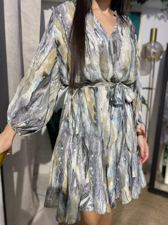Vestido corto cuello pico efecto mármol - Imagen 3