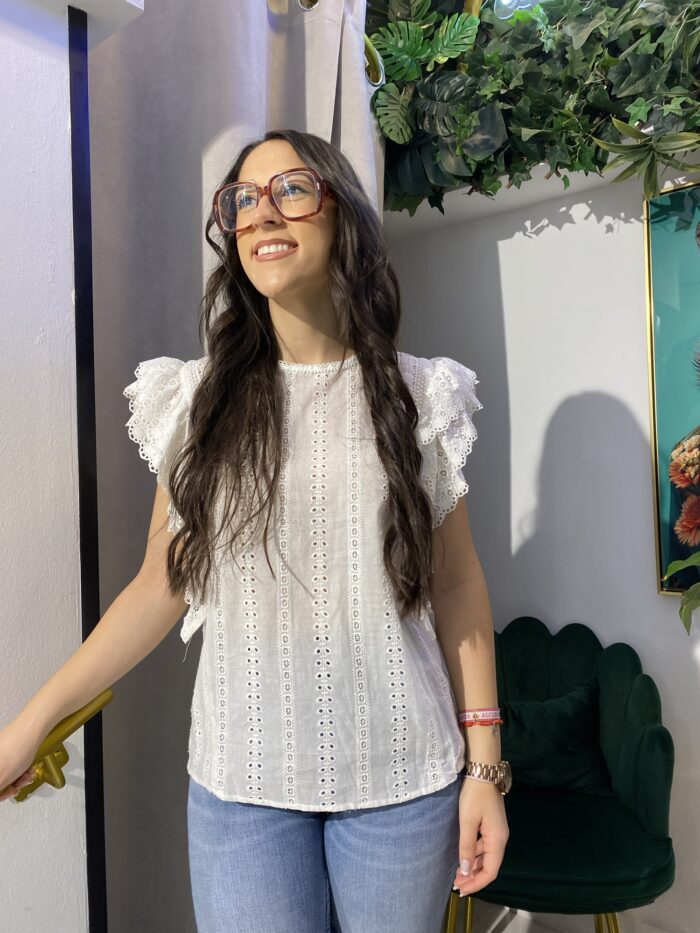 Camisa algodón calada volantes bordados