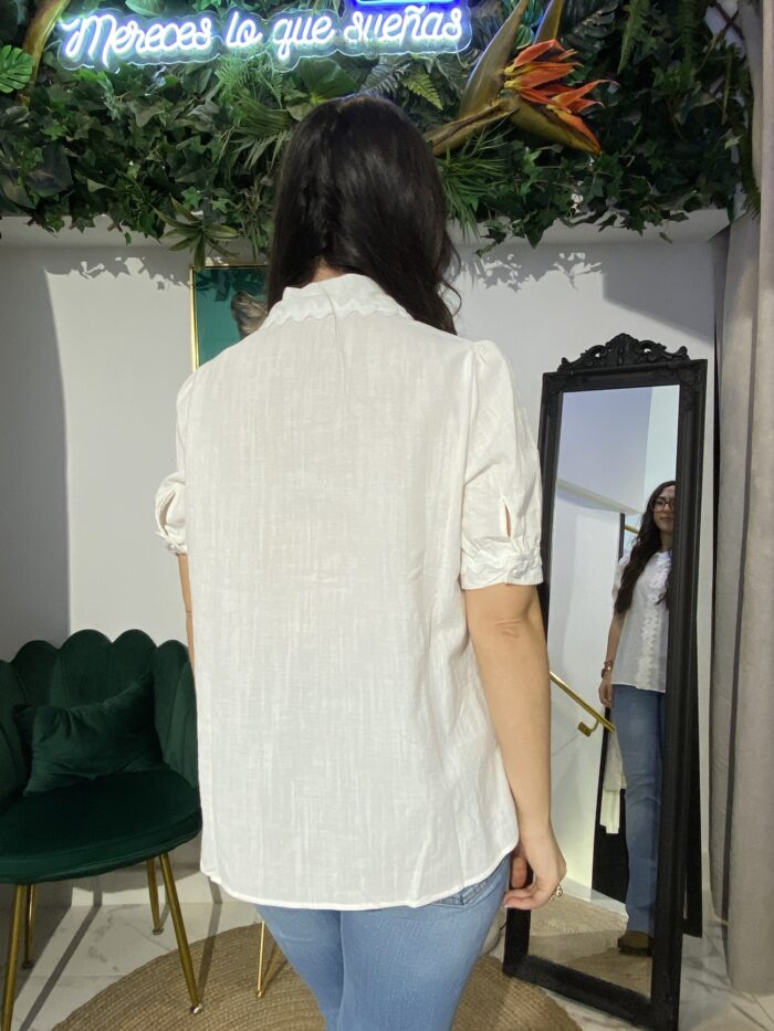 Camisa cuello calado manga corta - Imagen 3