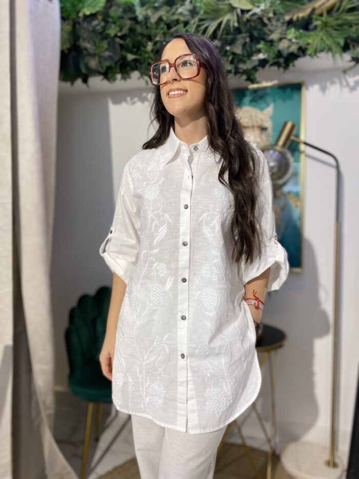 Camisa lino oversize bordados - Imagen 4