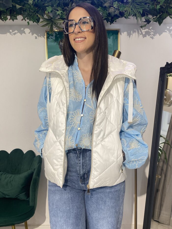 Chaleco blanco capucha con monedero