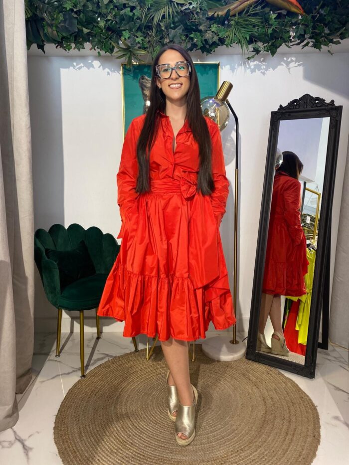 Vestido camisero tafetán bajo volante corto