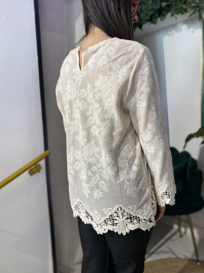Camisa 100% algodón puño y bajo bordado - Imagen 4
