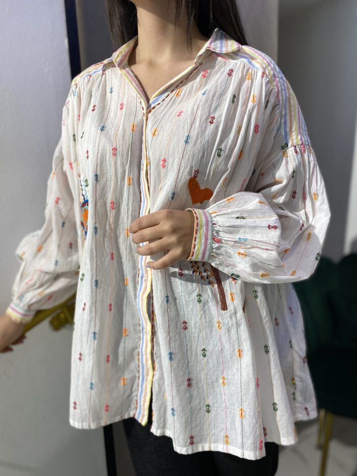 Camisa oversize algodón bordado corazón - Imagen 4