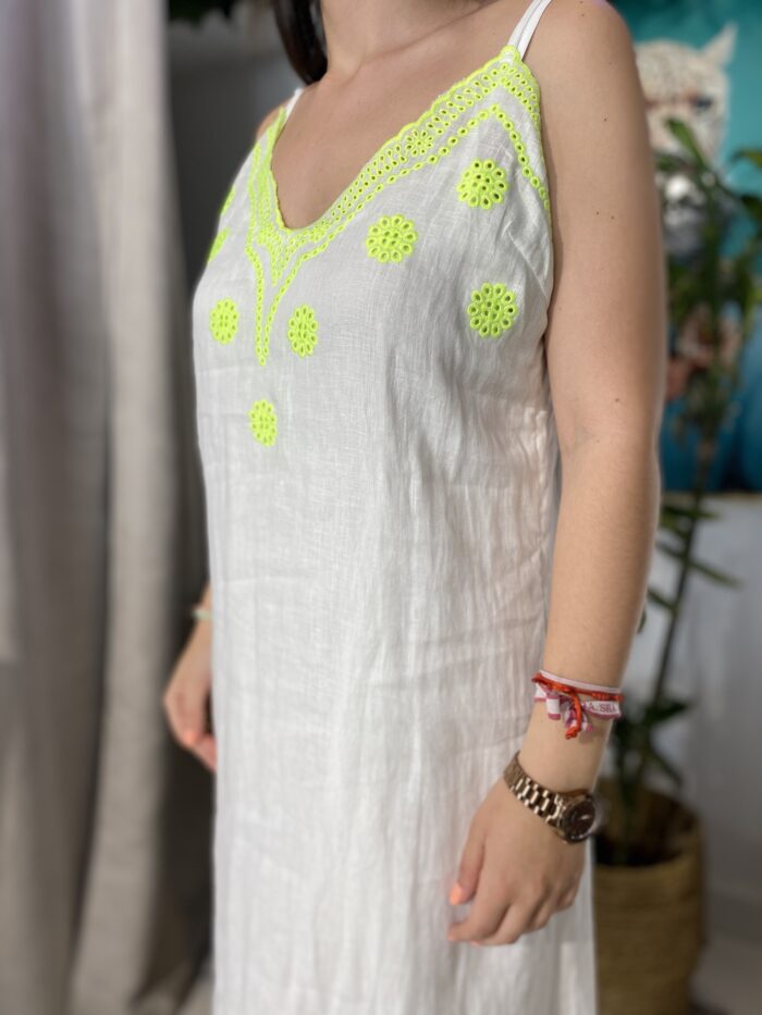 Vestido lino bordado fluor - Imagen 7